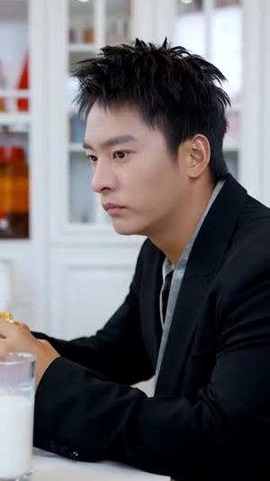 警报!叶楚出狱（80集）好看的短剧电视剧