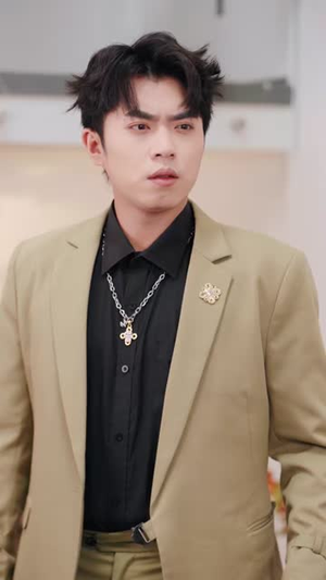 逆袭少爷：听劝就变强（80集）精彩的网络短剧