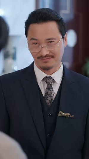 让你当保安，你去泡美女校花（80集）好看又上头的短剧太解气了